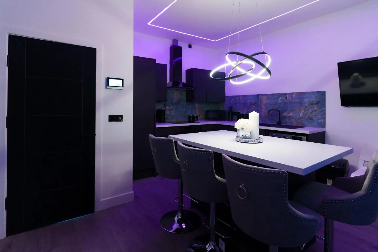 Hamilton Apartments Leeds   Leeds (West Yorkshire)