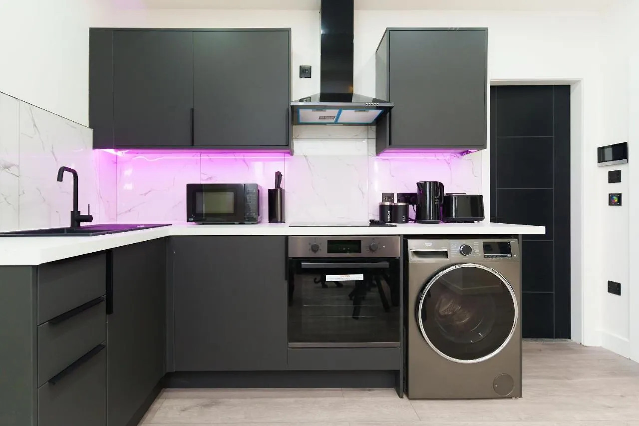 Hamilton Apartments Leeds   Leeds (West Yorkshire)